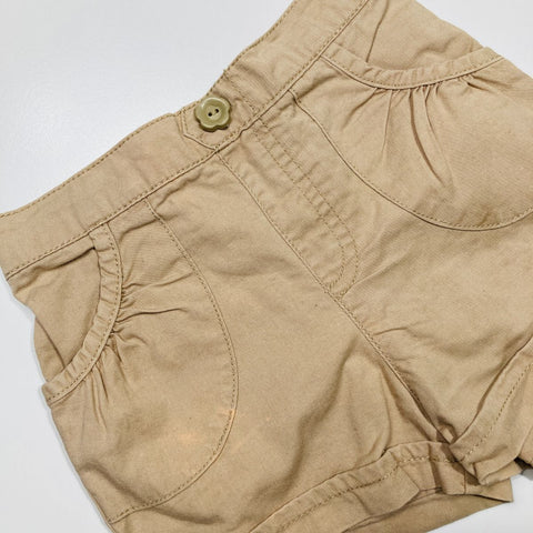 Khaki Shorts with Pockets.