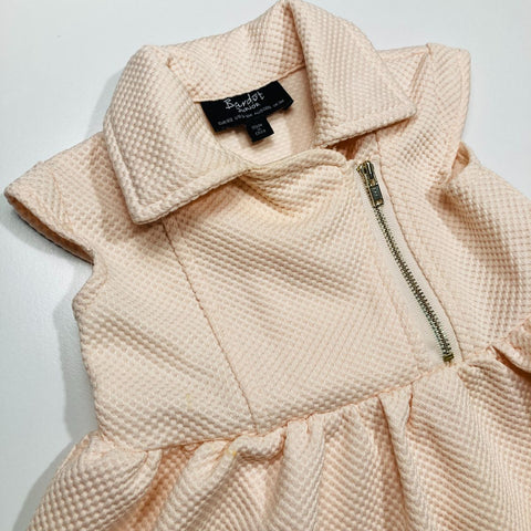 Sleeveless Pink Dress with Collar