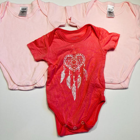 Bundle T-shirt Bodysuits x3 + 2 x Onesies